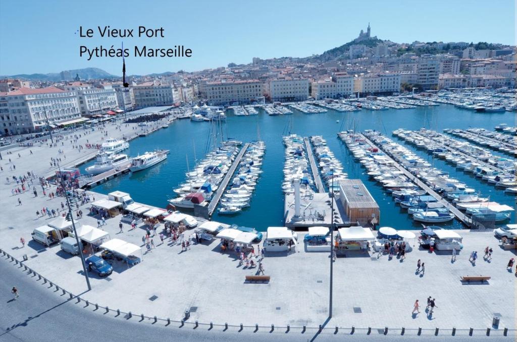 Le Pytheas Vieux Port Marseille