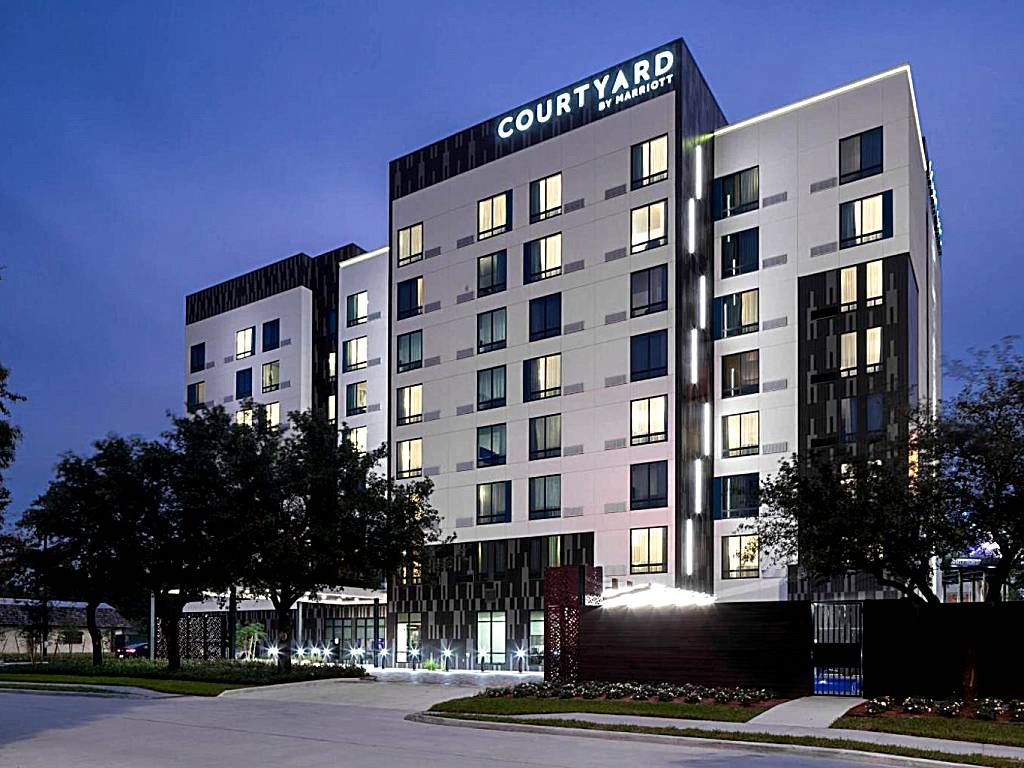 Courtyard by Marriott Houston Heights/I-10