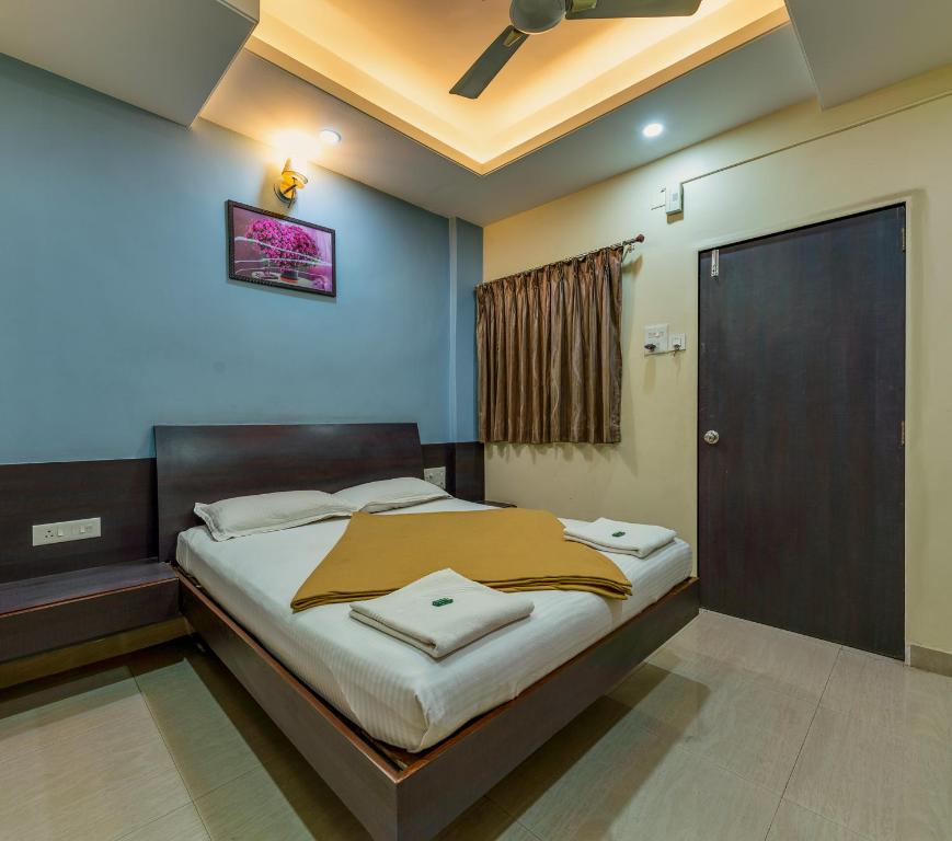 Hotel RadhaKrishna