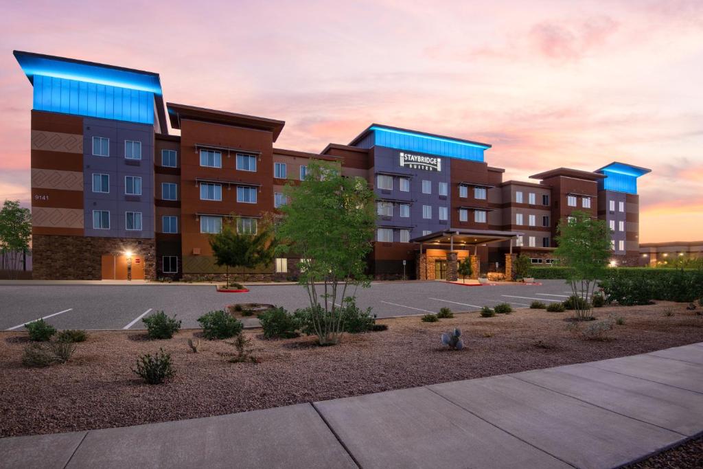 Staybridge Suites - Scottsdale - Talking Stick, an IHG Hotel