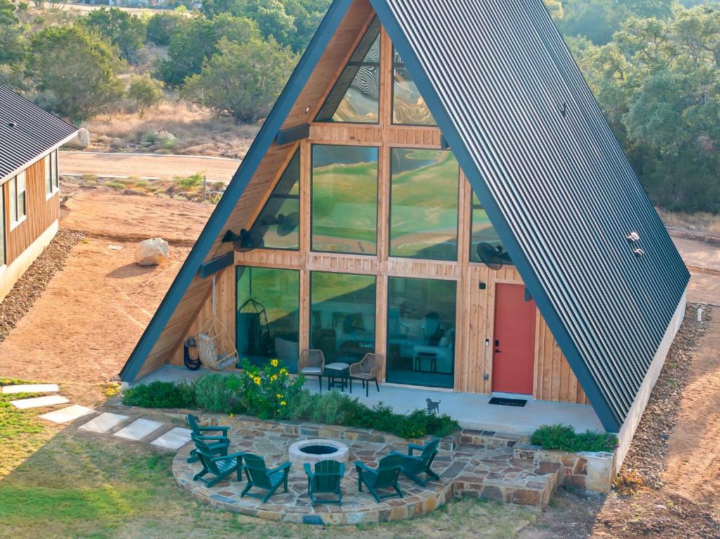 Gruene Lake Haus - Modern A-Frame with Fire Pit