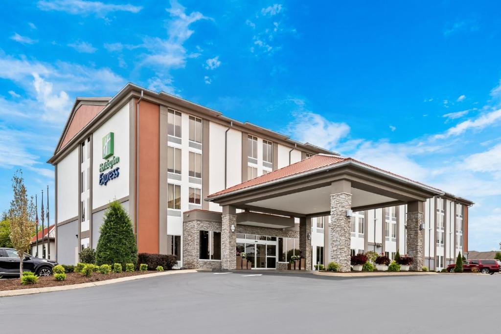 Holiday Inn Express Nashville-Hendersonville, an IHG Hotel